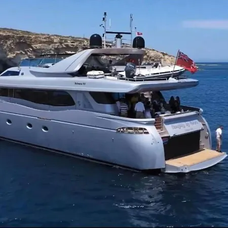 Botel Motor Yacht Naughty By Nature *