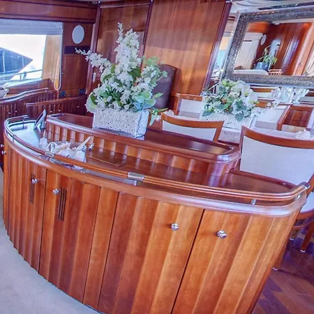 Motor Yacht Naughty By Nature *